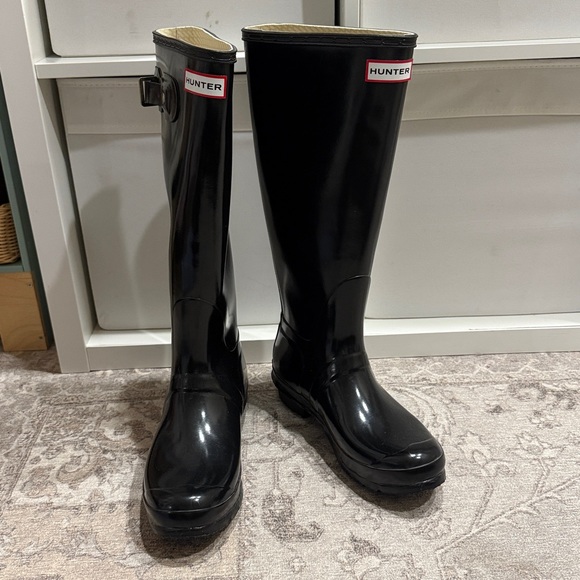 Hunter Shoes - Hunter Glossy Black Rain Boots Tall EUC